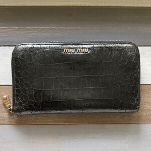 Authentic Miu Miu Black Croc-Embossed Zip Around Wallet with Gold Logo. FAIR